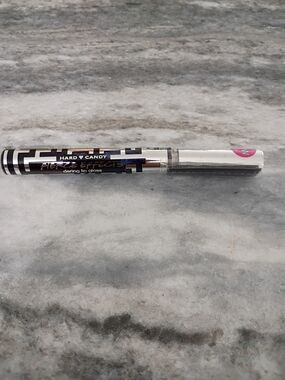 Hard Candy Pink Daring Lip Gloss